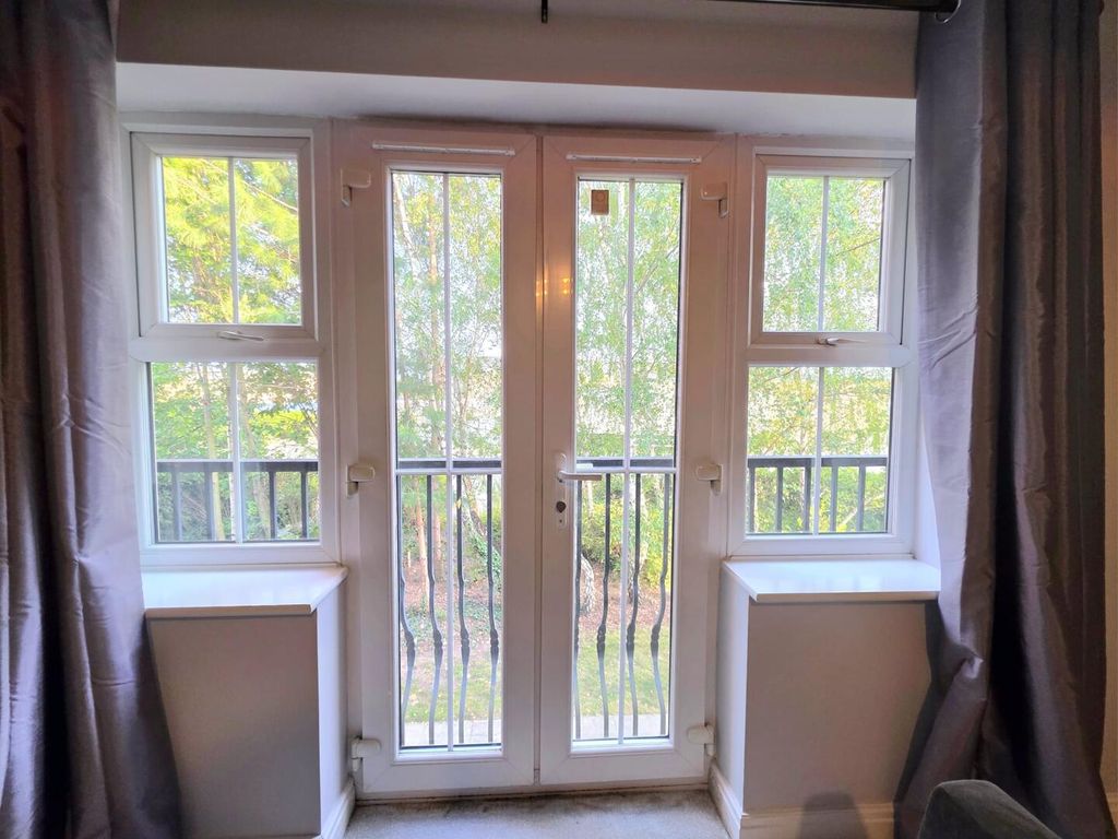 Property photo 3 of 12 Balcony