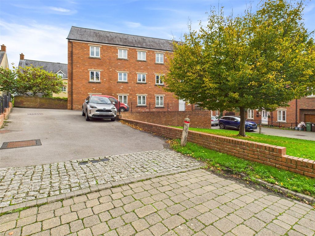 Property photo 1 of 20 Picture No. 13