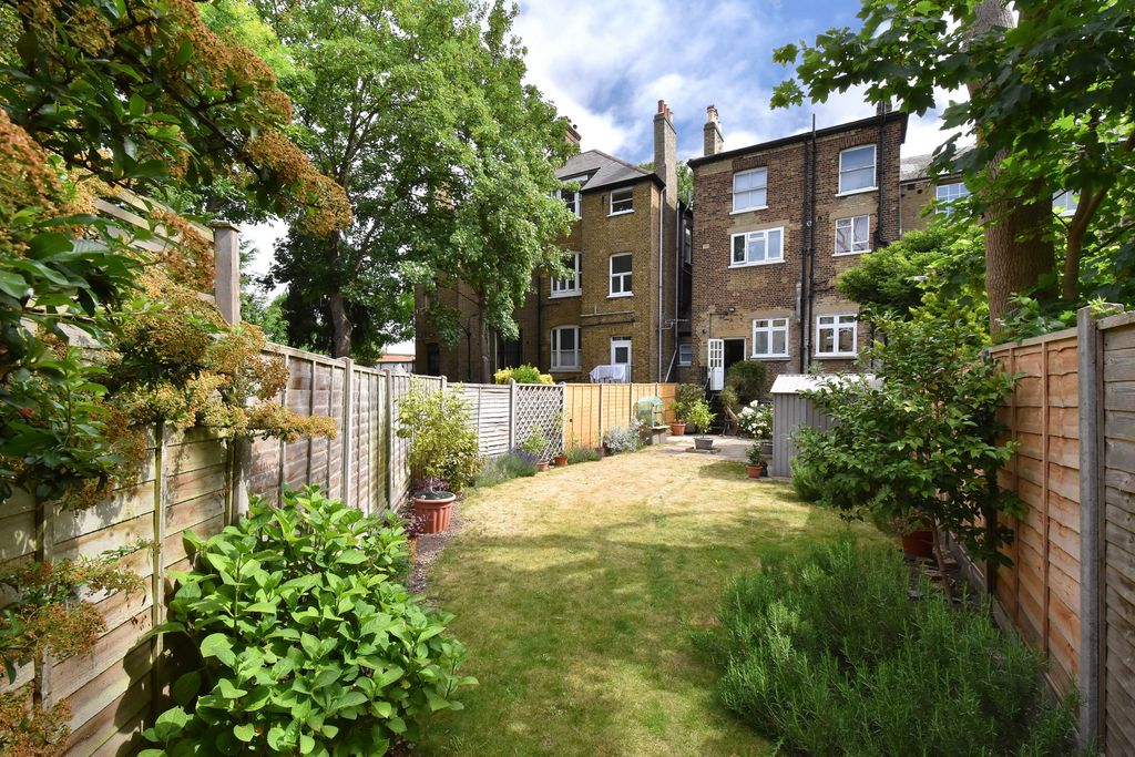 Property photo 1 of 11