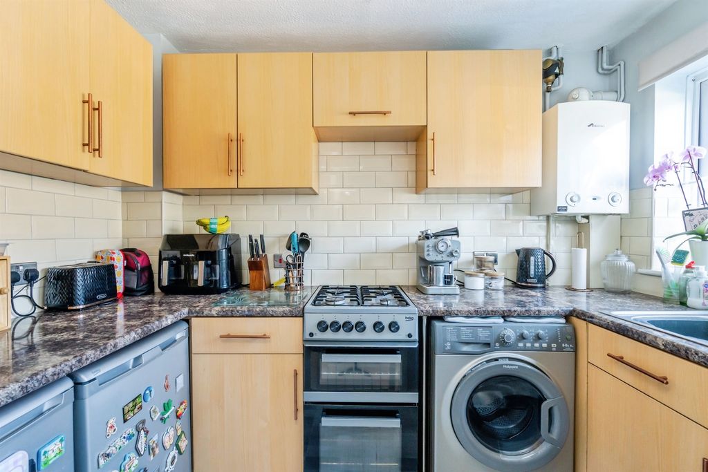 Property photo 2 of 13