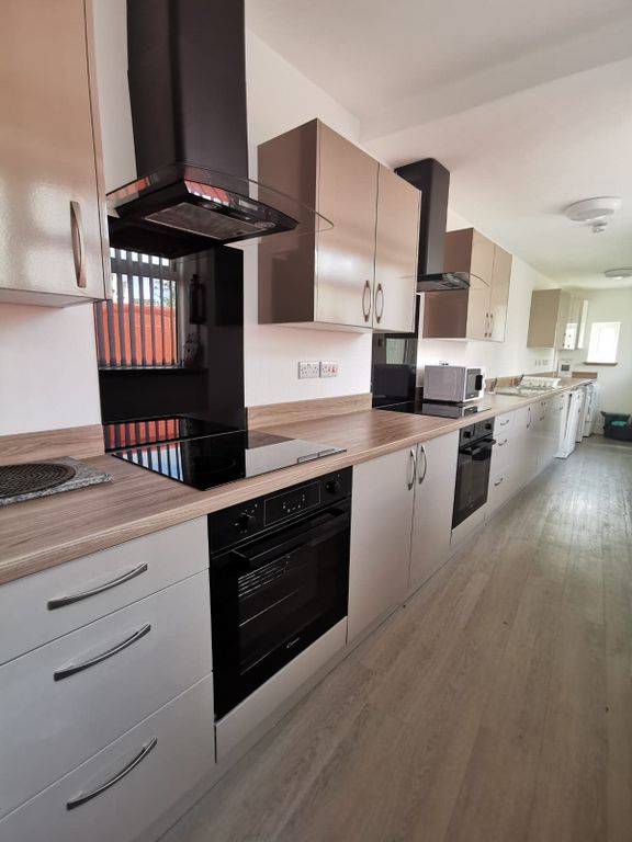 Property photo 1 of 8 73F145d9-4Dba-4Baa-9791-284158Ceaa1c