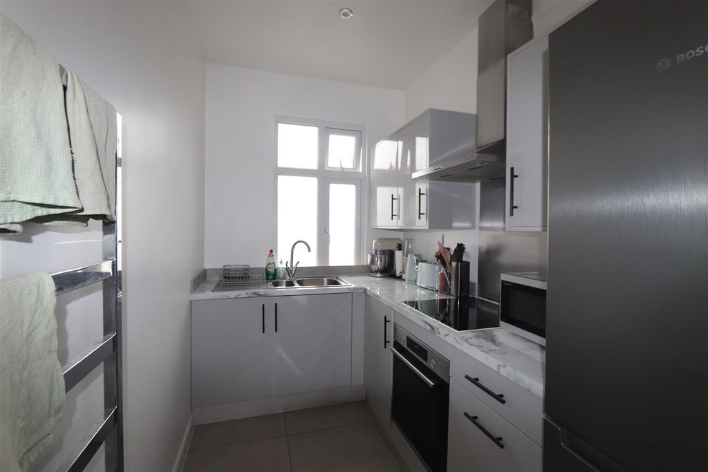 Property photo 3 of 8 Img_3486.Jpg