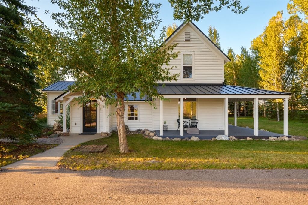 Property photo 2 of 42