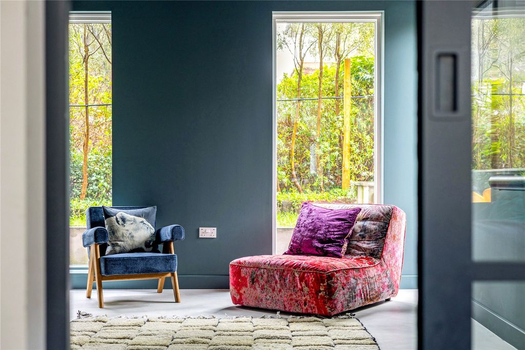 Additional image 19 of 6 bed detached house for saleHeath Road, Petersfield, Hampshire GU31