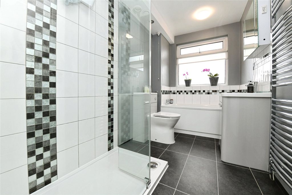 Property photo 3 of 17 Internal