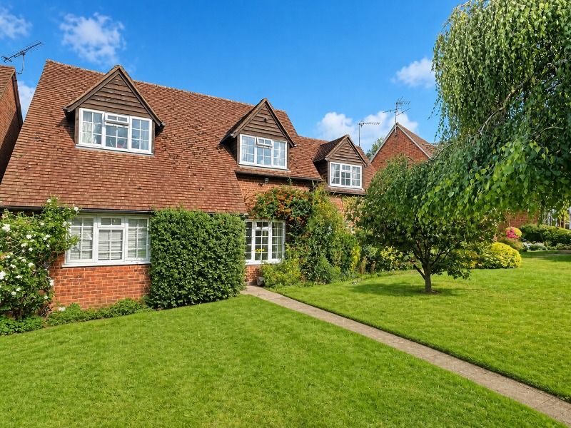 Property photo 1 of 19 Property For Sale - Cookham Dean