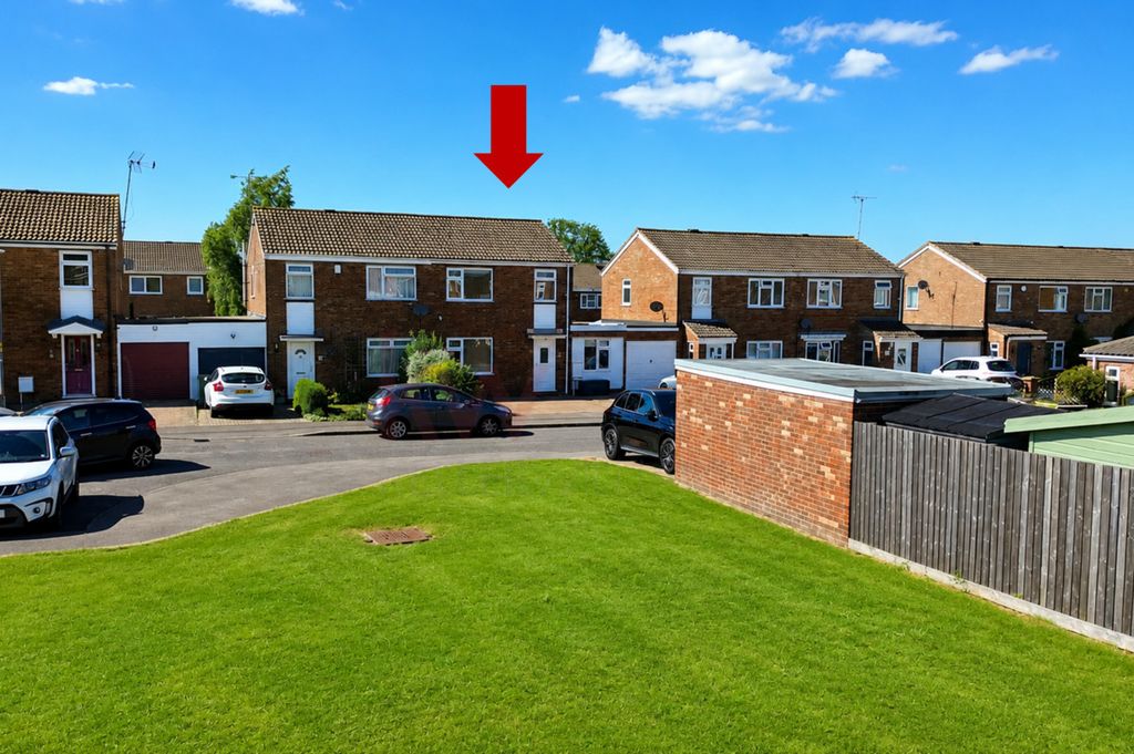 Property photo 2 of 17