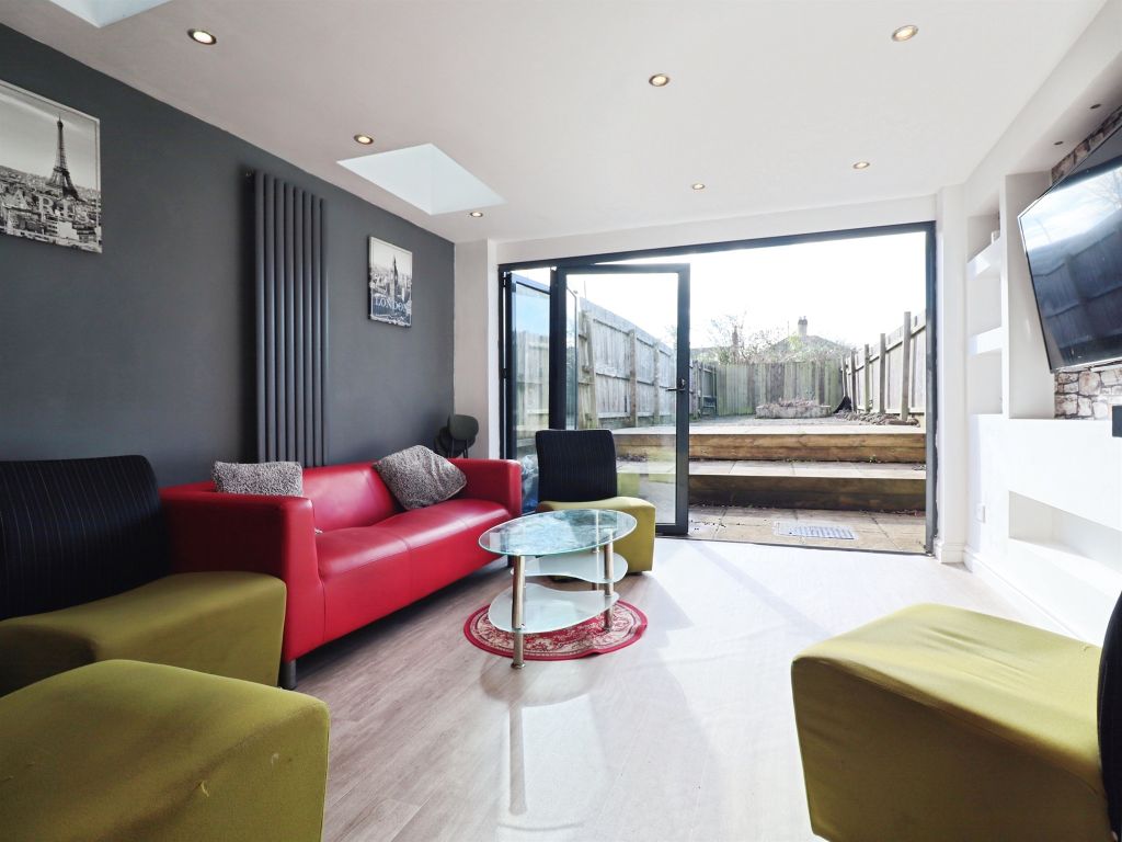 Property photo 1 of 21