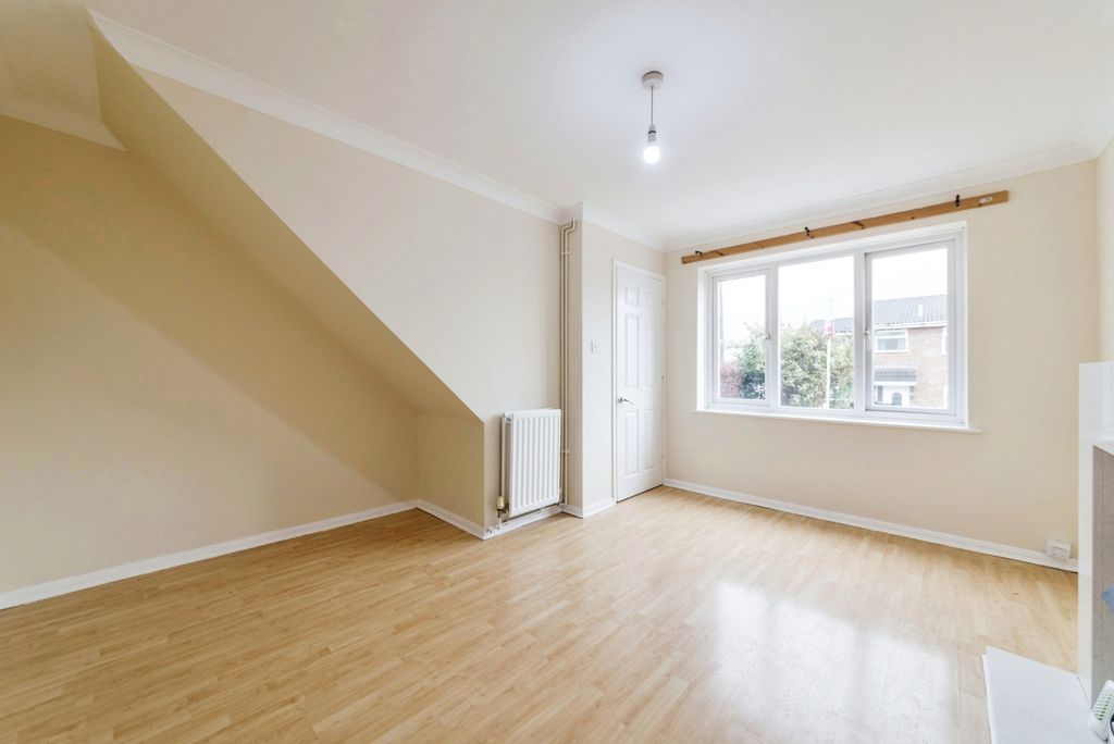 Property photo 3 of 11 Image