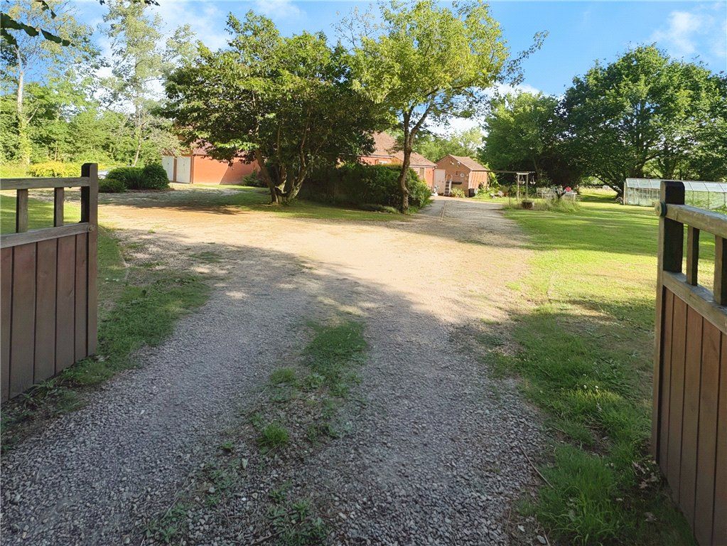 Property photo 2 of 11 Picture No. 03