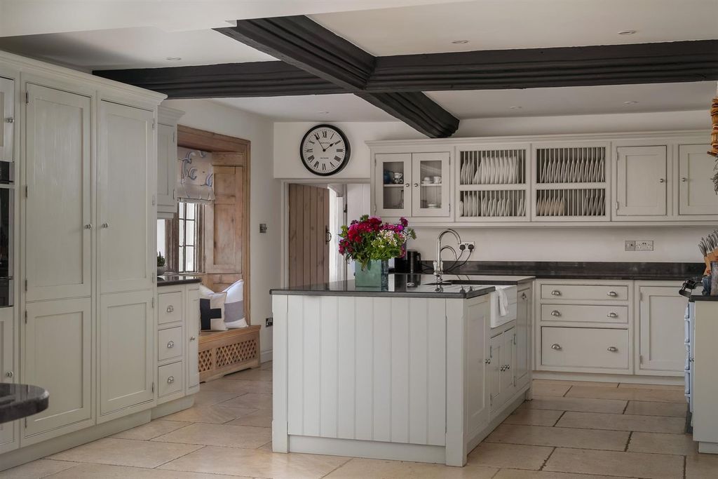 Property photo 3 of 45 14 - Leigh Hall - Sn6 6rd - Web.Jpg