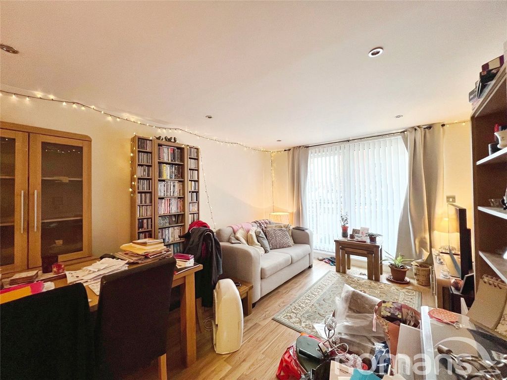 Property photo 3 of 7 Picture No. 02