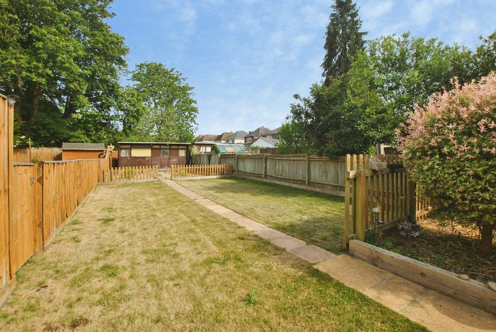 Property photo 2 of 12
