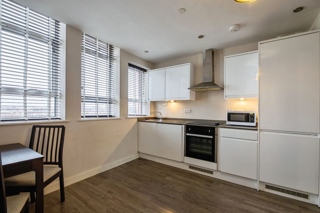 Property photo 3 of 21 Pbox-Img.Jpg