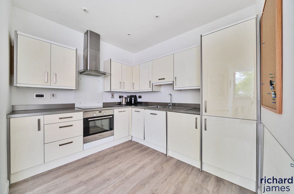 Property photo 2 of 13 616673c289354231Beadb5935324F1B9