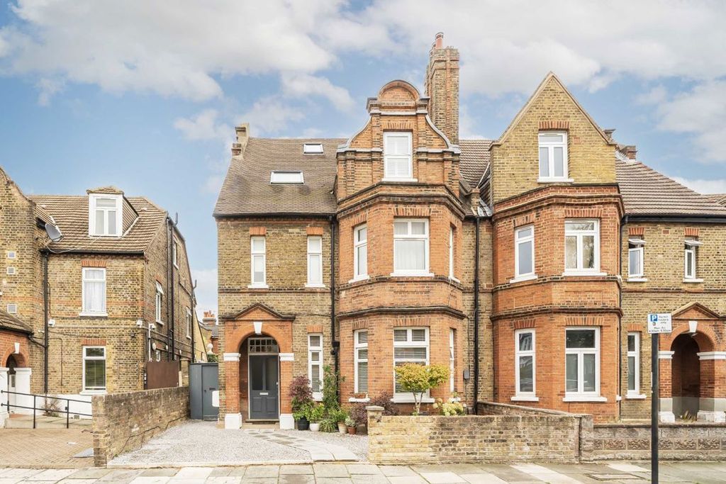 Property photo 1 of 5