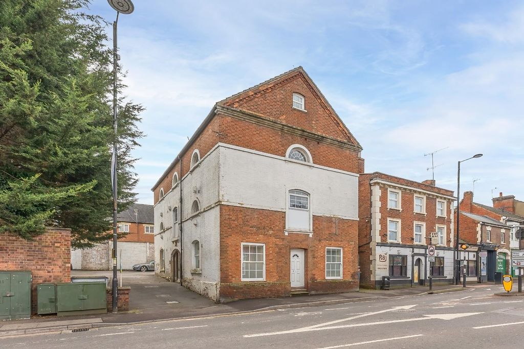 Property photo 1 of 10