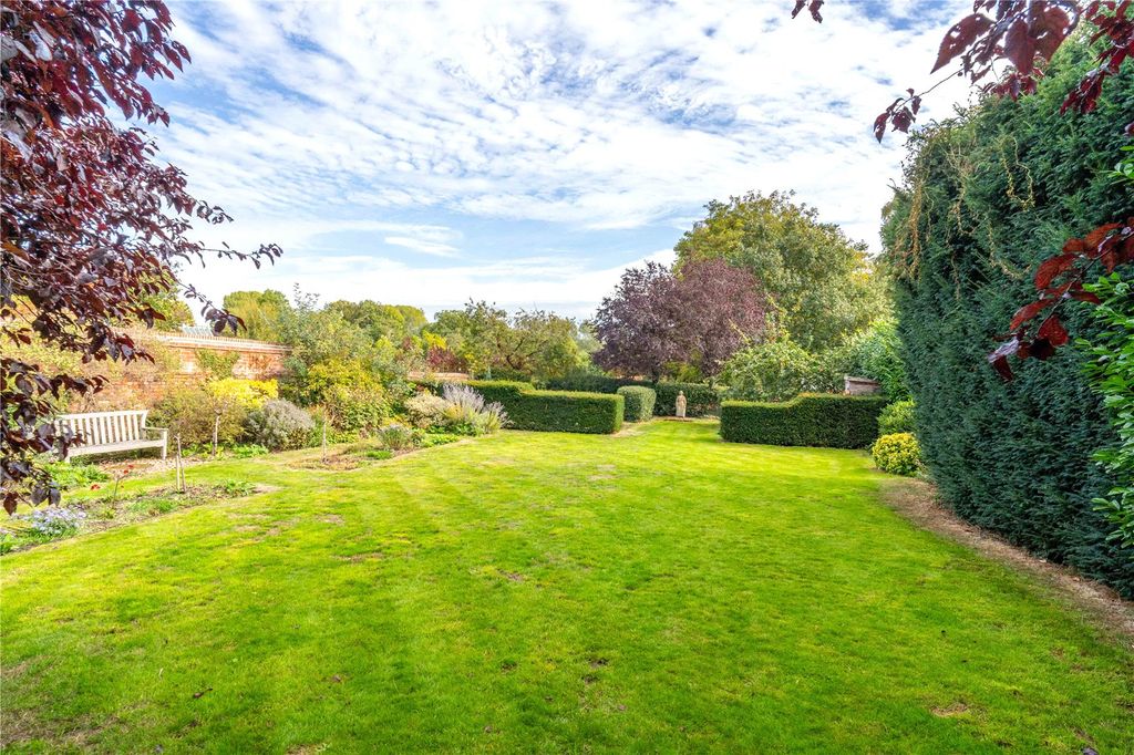 Property photo 2 of 24 Picture No. 34