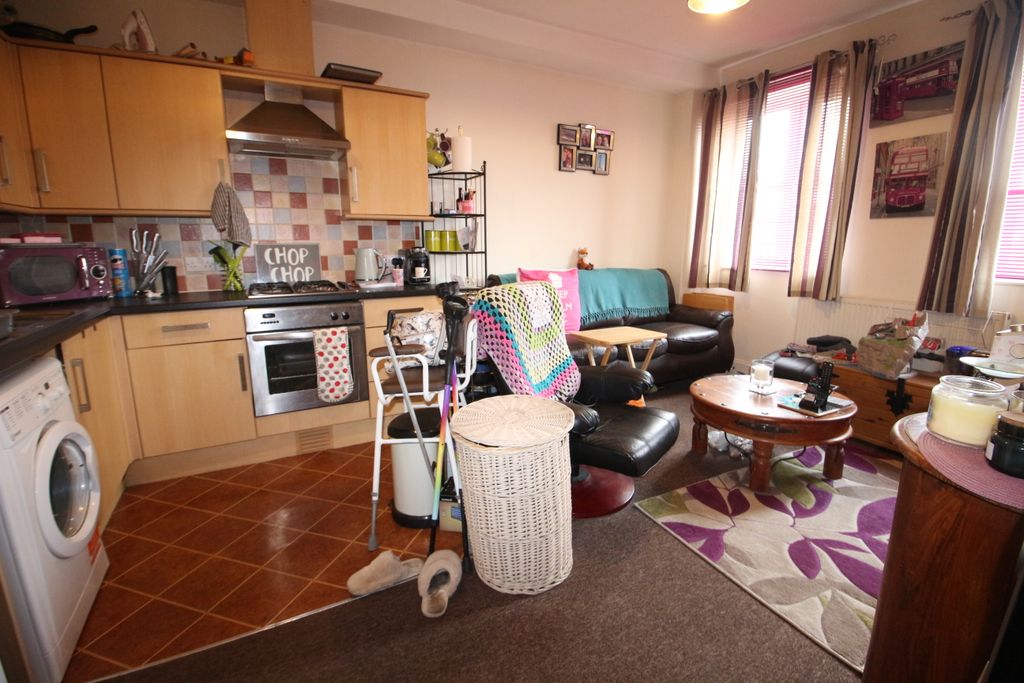 Property photo 2 of 7 Open Plan Living Accommodation