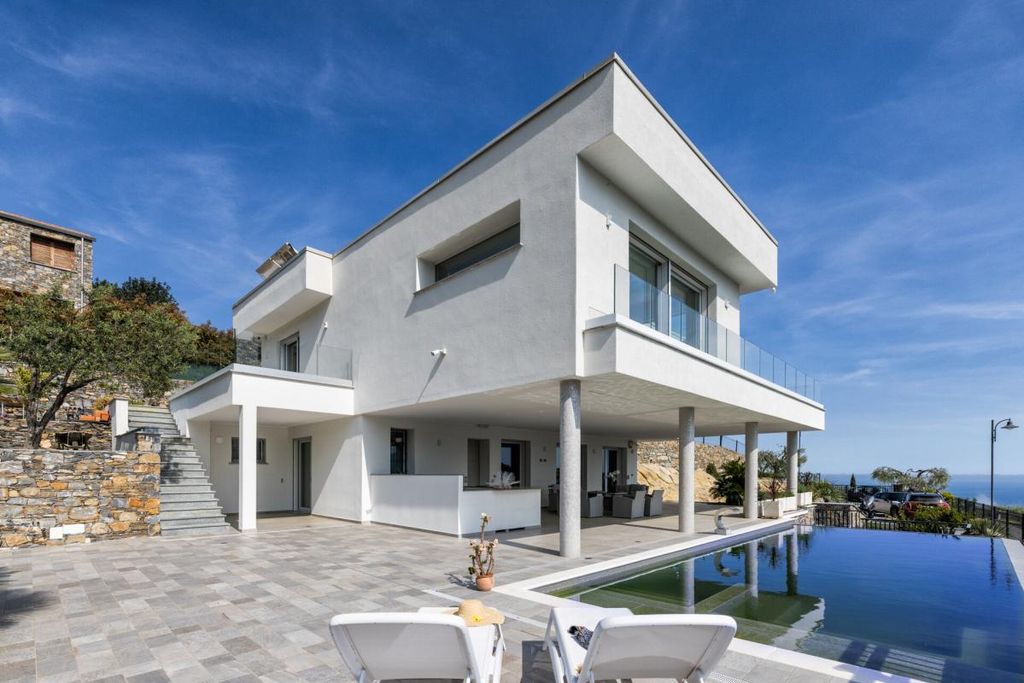 Property photo 1 of 31