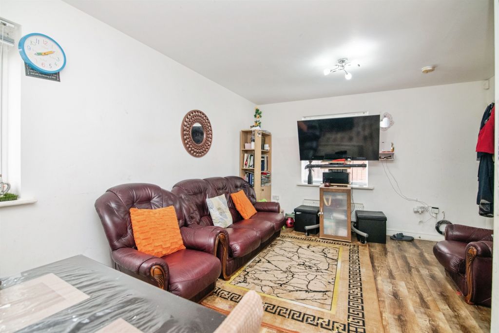 Property photo 2 of 20