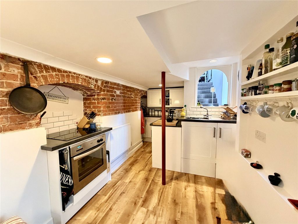 Property photo 3 of 11 Picture No. 06