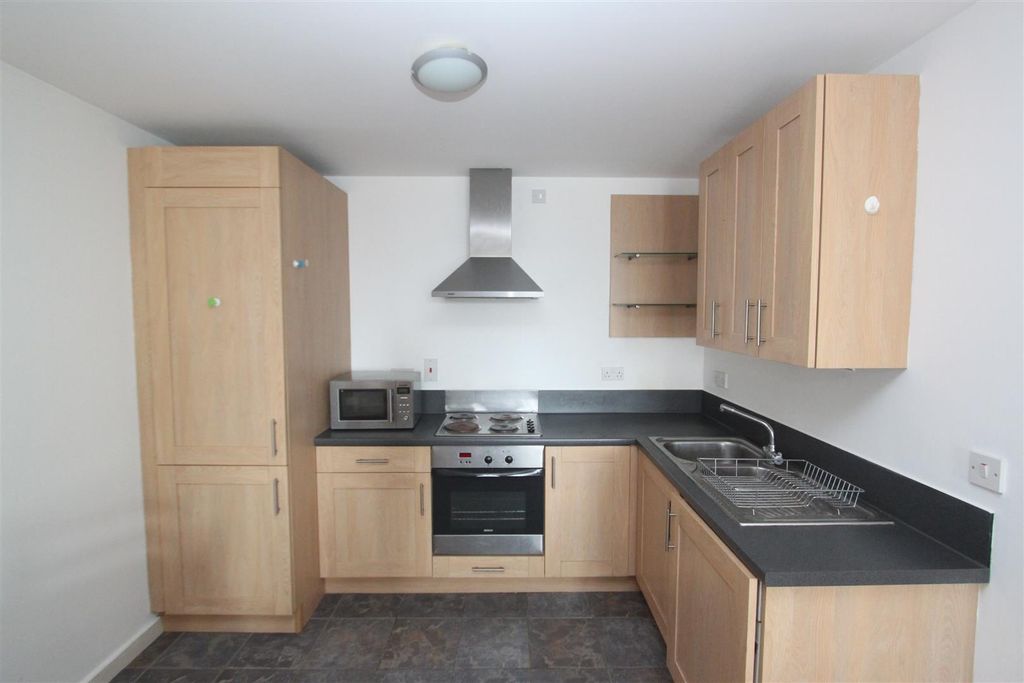 Property photo 2 of 6 Modern Kitchen With Integrated Appliances...