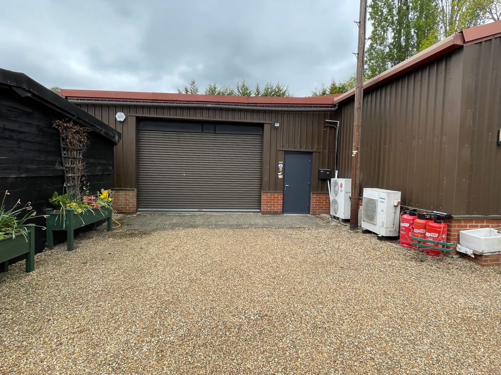 Property photo 1 of 4