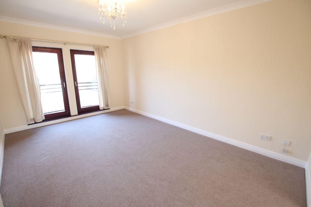 Property photo 2 of 6 Lounge