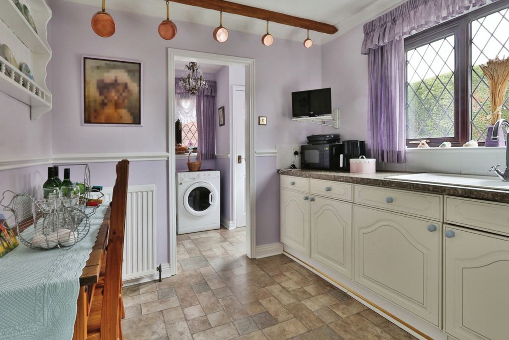 Property photo 2 of 15 3617825