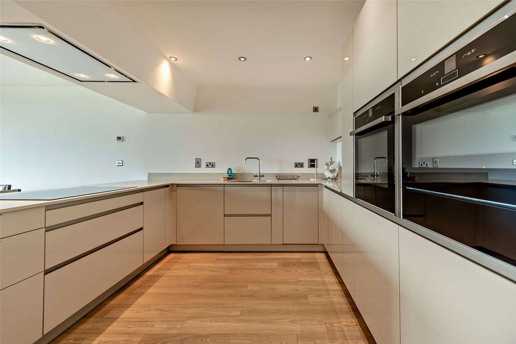 Additional image 17 of 2 bed flat for saleBattery Road, Tenby, Pembrokeshire SA70
