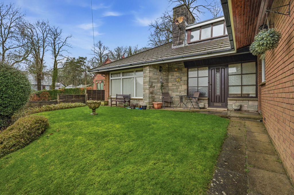 Property photo 3 of 27