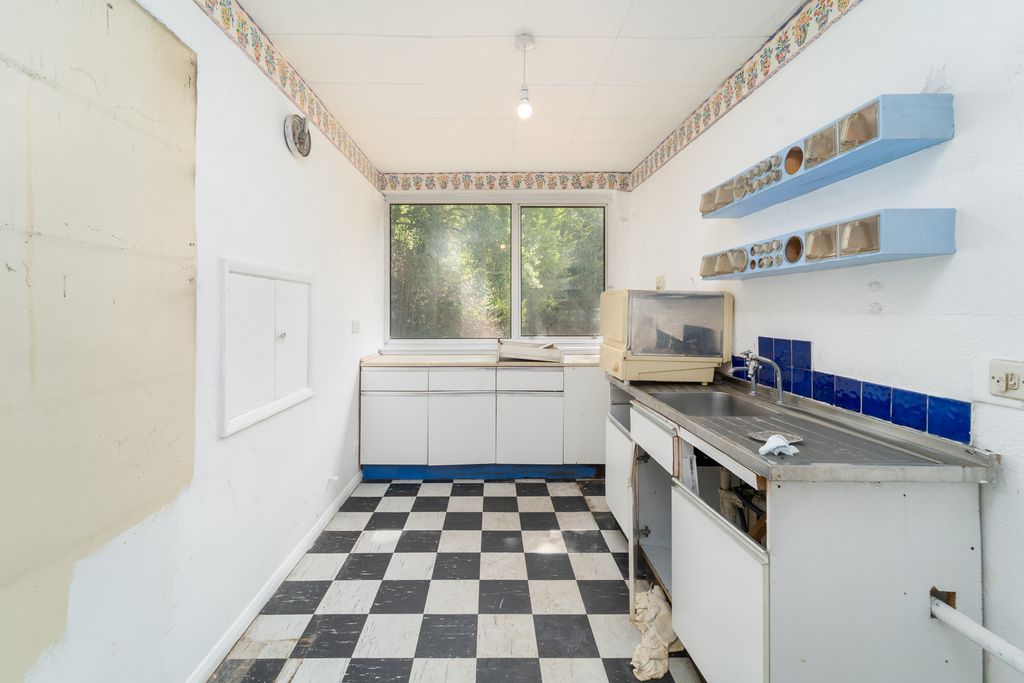 Property photo 3 of 12 Ndb01741-Edit