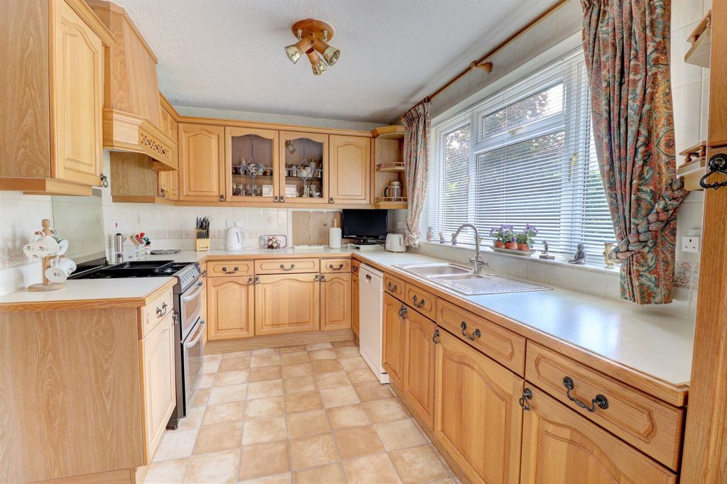 Property photo 3 of 17 Picture No. 06