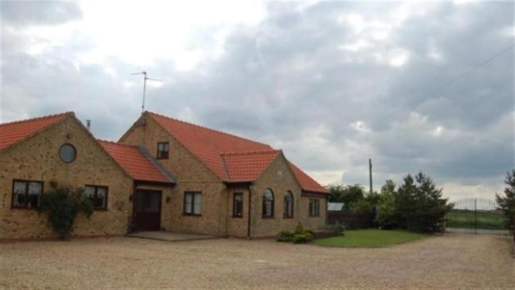 Property photo 1 of 11
