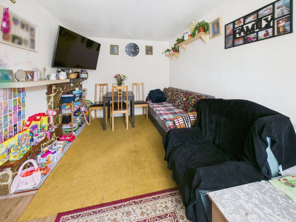 Property photo 3 of 12 Main Reception