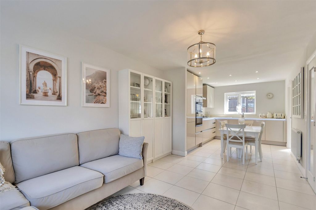 Property photo 3 of 25 Picture No. 14