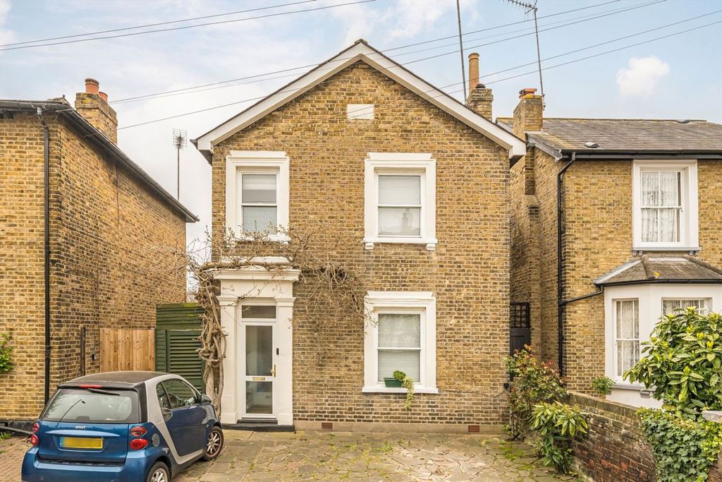 Property photo 1 of 9