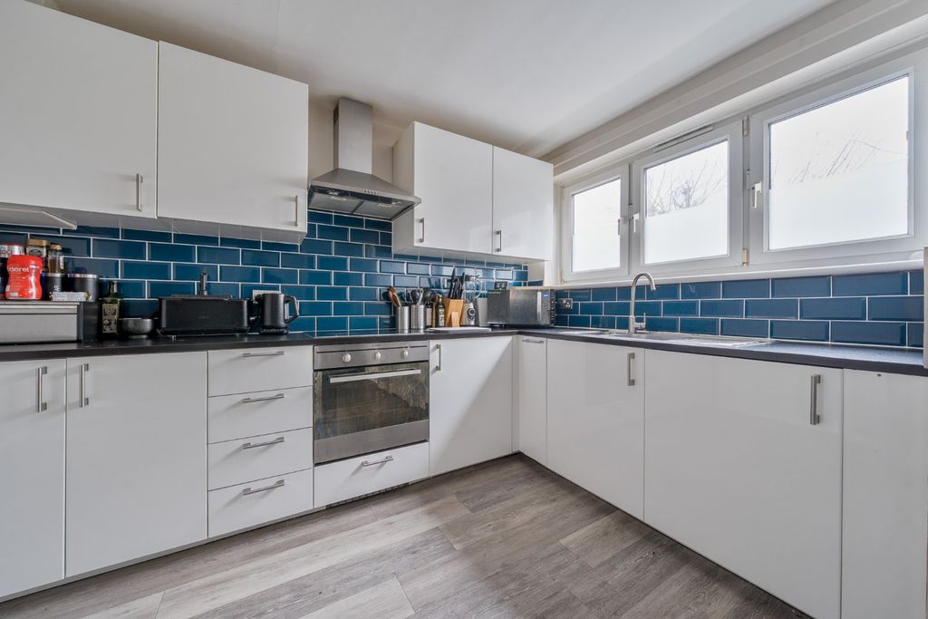 Property photo 1 of 14 Picture No. 13