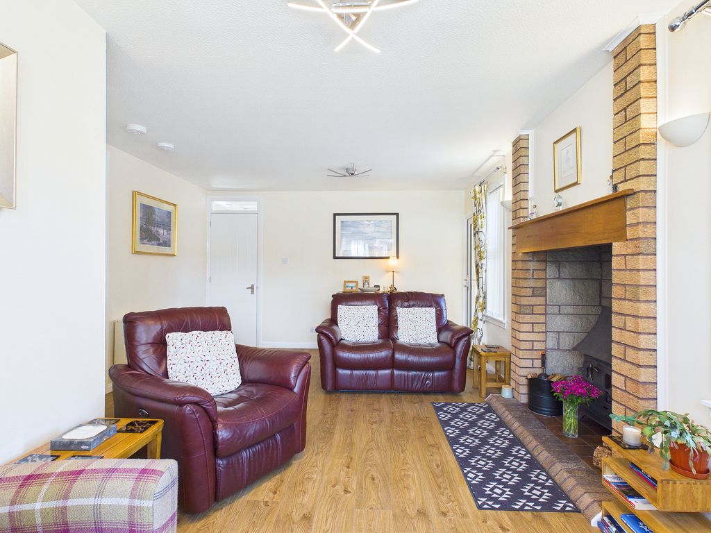 Property photo 3 of 49