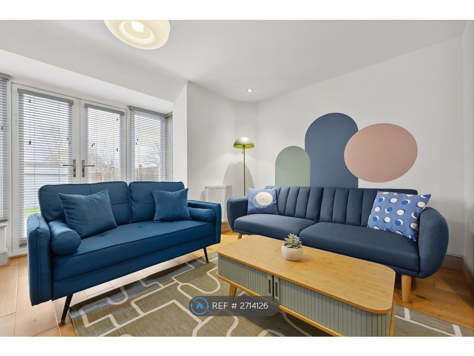 Property photo 2 of 31