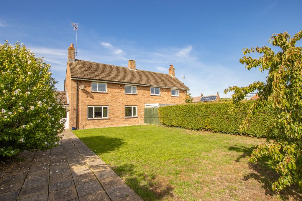 Property photo 2 of 22 5356594
