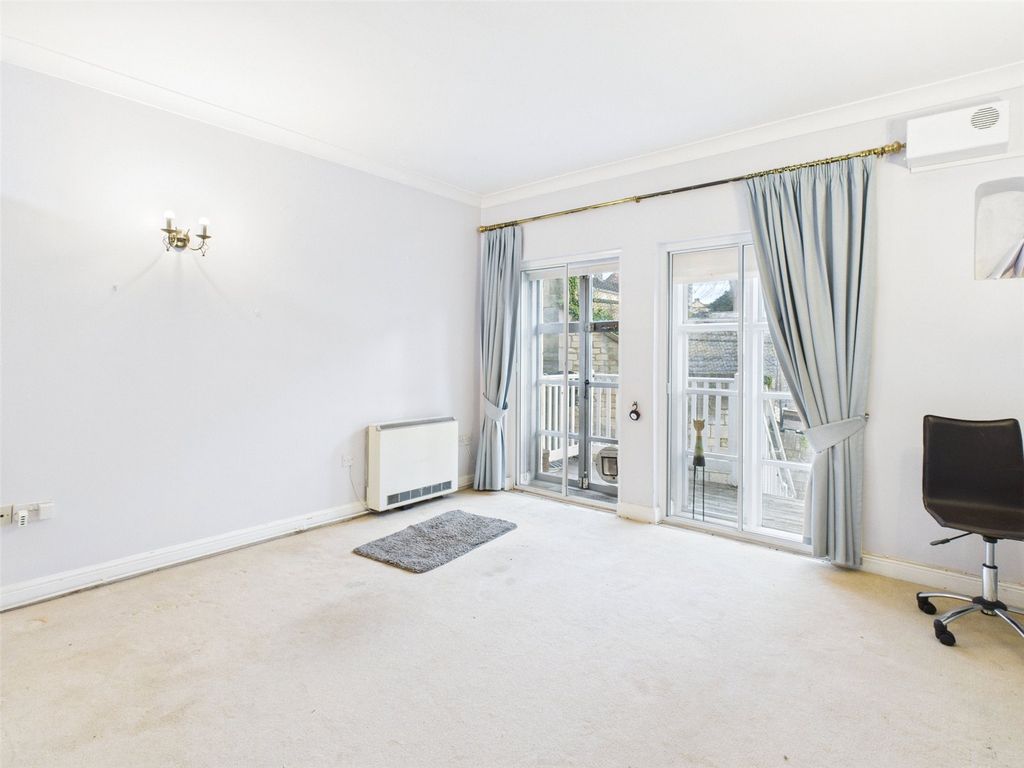 Property photo 2 of 13 Picture No. 02