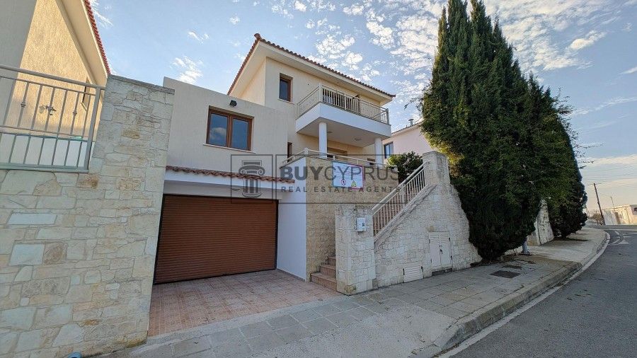 Property photo 1 of 26
