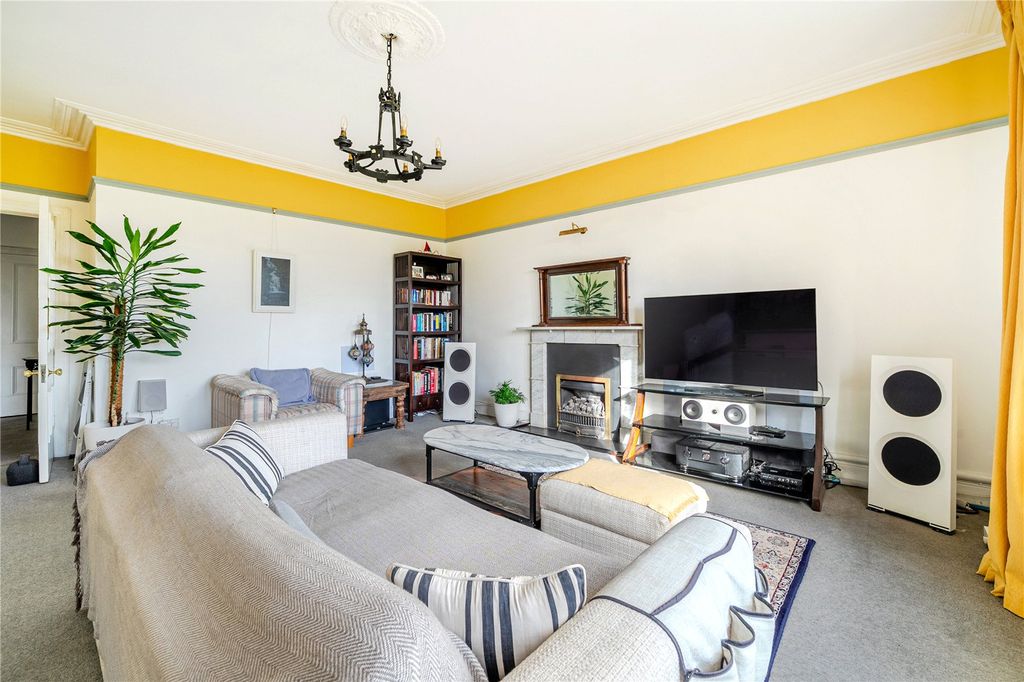 Property photo 1 of 20 Picture No. 17