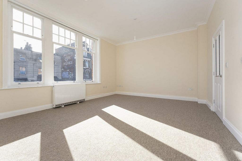 Property photo 3 of 12 Picture No. 10
