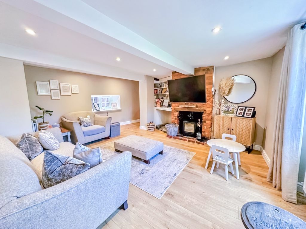 Property photo 2 of 56 4303887