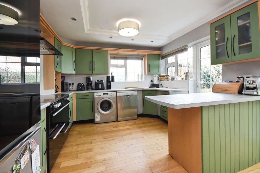 Property photo 2 of 17