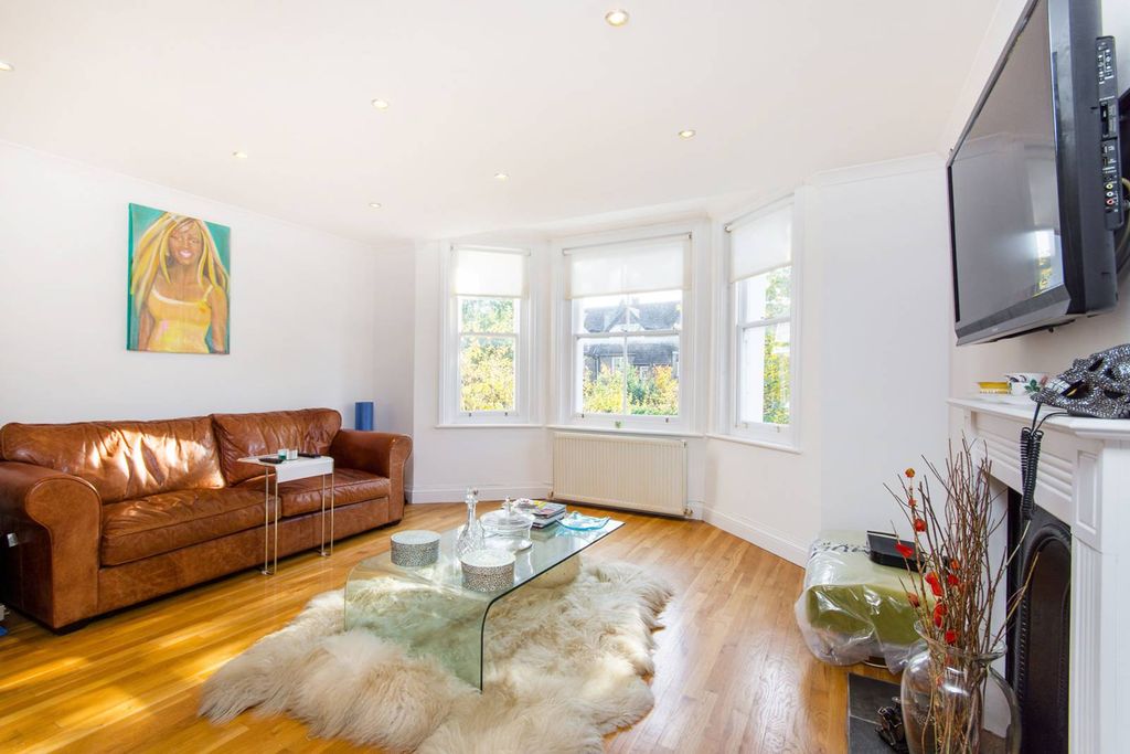 Property photo 2 of 11