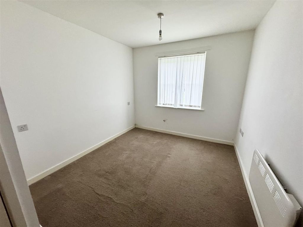 Property photo 3 of 3 Bedroom